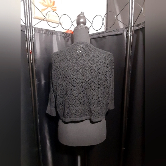 Lane Bryant Acrylic Cropped Cardigan Sweater Short Sleeve Black Women's 22-24 - Picture 5 of 6